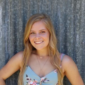 Meet your Posher, Lauren